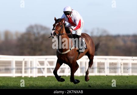 Aktenfoto vom 18-01-2020 von Goshen unter Jamie Moore. Goshen wird Ende des Monats sein mit Spannung erwartetes Verfolgungsdebüt bei Ascot geben. Ausgabedatum: Dienstag, 18. Oktober 2022. Stockfoto