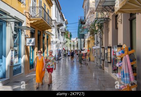 Straße in der Altstadt, Nafplio (Nafplion), Peloponnes, Griechenland Stockfoto