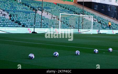 Norwich, Großbritannien. 18. Oktober 2022. Ein allgemeiner Blick auf den Boden während des Sky Bet Championship-Spiels zwischen Norwich City und Luton Town in der Carrow Road am 18. 2022. Oktober in Norwich, England. (Foto von Mick Kearns/phcimages.com) Credit: PHC Images/Alamy Live News Stockfoto