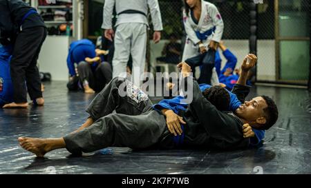 Recife, Brasilien. 17. Oktober 2022. Jitsu-Training an der Academia One Fight, in der Nähe von Boa Viagem, in der Stadt Recife/PE. Kredit: Thiago Lemos/FotoArena/Alamy Live Nachrichten Stockfoto