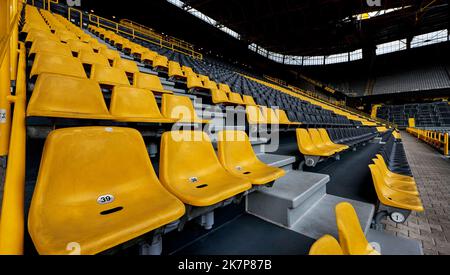 Auf den Tribünen der Signal Iduna Arena - dem offiziellen Spielplatz des FC Borussia Dortmund Stockfoto