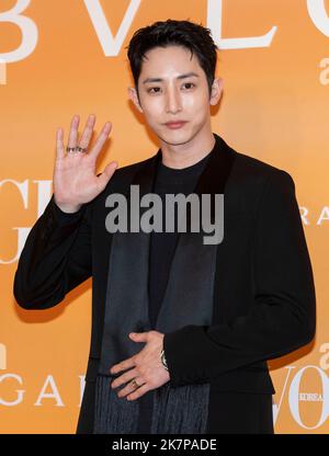 Seoul, Südkorea. 18. Oktober 2022. Der südkoreanische Schauspieler Lee Soo-hyuk nimmt am 18. Oktober 2022 an einem Fotoanruf für das italienische Luxusmodehaus Bulgari Aurora Awards in Seoul, Südkorea, Teil. (Foto: Lee Young-ho/Sipa USA) Quelle: SIPA USA/Alamy Live News Stockfoto