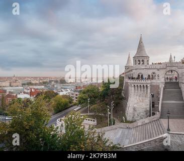 Fischerbastei und Stadtblick - Budapest, Ungarn Stockfoto