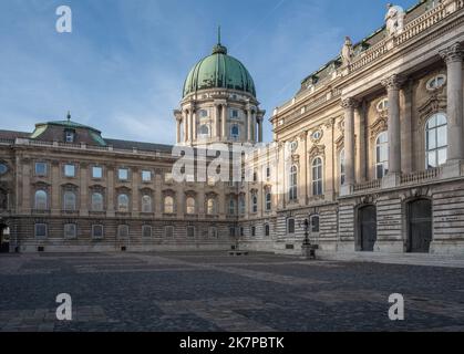 Hunyadi Innenhof im Königspalast der Budaer Burg - Budapest, Ungarn Stockfoto