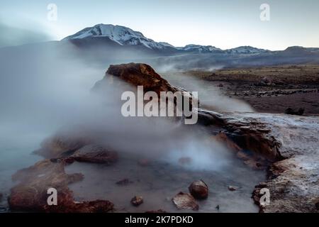 Geyser El Tatio in der Atacama-Wüste, andes altiplano im Norden Chiles Stockfoto