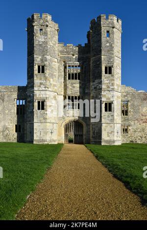 Vorderansicht der Titchfield Abbey, einer englischen Kulturerbe-Stätte in Hampshire, England. Stockfoto