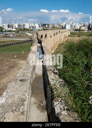 Kamares Aqueduct, (Bekir Pasha Aqueduct) Larnaca, Zypern Stockfoto