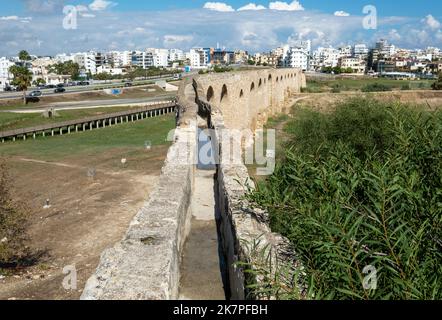 Kamares Aqueduct, (Bekir Pasha Aqueduct) Larnaca, Zypern Stockfoto