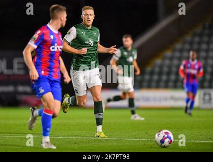 Plymouth, Großbritannien. 18. Oktober 2022. Plymouth Argyle Mittelfeldspieler Sam Cosgrove (16) während des Papa John's Trophy-Spiels Plymouth Argyle gegen Crystal Palace U21 im Home Park, Plymouth, Großbritannien, 18.. Oktober 2022 (Foto von Stanley Kasala/Nachrichtenbilder) in Plymouth, Großbritannien am 10/18/2022. (Foto von Stanley Kasala/News Images/Sipa USA) Quelle: SIPA USA/Alamy Live News Stockfoto