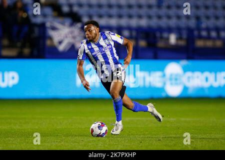 Sheffield, Großbritannien. 18. Oktober 2022. Leojo Davidson #12 von Sheffield Mittwoch während des Papa John's Trophy Spiels Sheffield Mittwoch gegen Leicester City U21 in Hillsborough, Sheffield, Großbritannien, 18.. Oktober 2022 (Foto von Ben Early/News Images) in Sheffield, Großbritannien am 10/18/2022. (Foto von Ben Early/News Images/Sipa USA) Quelle: SIPA USA/Alamy Live News Stockfoto