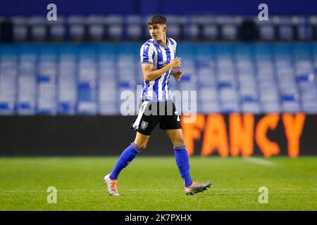 Sheffield, Großbritannien. 18. Oktober 2022. Rio Shipston #22 von Sheffield Mittwoch während des Papa John's Trophy Spiels Sheffield Mittwoch gegen Leicester City U21 in Hillsborough, Sheffield, Großbritannien, 18.. Oktober 2022 (Foto von Ben Early/News Images) in Sheffield, Großbritannien am 10/18/2022. (Foto von Ben Early/News Images/Sipa USA) Quelle: SIPA USA/Alamy Live News Stockfoto