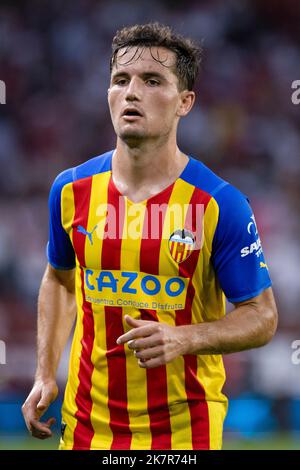 Sevilla, Sevilla, Spanien. 18. Oktober 2022. Hugo Guillamon von Valencia CF beim La Liga Santader Spiel zwischen Sevilla CF und Valencia CF bei Ramon Sanchez Pizjuan in Sevilla, Spanien, am 18. Oktober 2022. (Bild: © Jose Luis Contreras/DAX via ZUMA Press Wire) Stockfoto