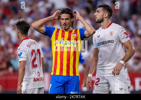 Sevilla, Sevilla, Spanien. 18. Oktober 2022. Edinson Cavani von Valencia CF beim La Liga Santader Spiel zwischen Sevilla CF und Valencia CF bei Ramon Sanchez Pizjuan in Sevilla, Spanien, am 18. Oktober 2022. (Bild: © Jose Luis Contreras/DAX via ZUMA Press Wire) Stockfoto