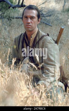 David Carradine Television: Kung Fu (TV-Serie) Charaktere: Caine USA 1972-1975, 22. Februar 1972 **WARNUNG** dieses Foto ist nur für redaktionelle Zwecke bestimmt und ist urheberrechtlich geschützt von WARNER BROS. DAS FERNSEHEN und/oder der Fotograf, der von der Film- oder Produktionsgesellschaft beauftragt wurde, können nur durch Veröffentlichungen in Verbindung mit der Werbung für den oben genannten Film reproduziert werden. Eine obligatorische Gutschrift an WARNER BROS. FERNSEHER ist erforderlich. Der Fotograf sollte ebenfalls angerechnet werden, wenn er bekannt ist. Ohne schriftliche Genehmigung der Film Company kann keine kommerzielle Nutzung gewährt werden. Stockfoto