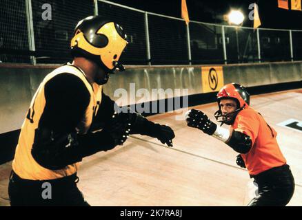 James Caan Film: Rollerball (1971) Charaktere: Jonathan E. Regie: Norman Jewison 25 June 1975 **WARNUNG** Dieses Foto ist nur für den redaktionellen Gebrauch bestimmt und unterliegt dem Copyright von UNITED ARTISTS und/oder dem Fotografen, der von der Film- oder Produktionsfirma beauftragt wurde und kann nur von Publikationen im Zusammenhang mit der Bewerbung des oben genannten Films reproduziert werden. Eine obligatorische Gutschrift für UNITED ARTISTS ist erforderlich. Der Fotograf sollte auch bei Bekanntwerden des Fotos gutgeschrieben werden. Ohne schriftliche Genehmigung der Film Company kann keine kommerzielle Nutzung gewährt werden. Stockfoto