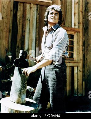 Michael Landon Film: Das kleine Haus auf der Vorarie (TV-Serie) Charaktere: Charles Ingalls USA 1974-1983, 11. September 1974 **WARNUNG** Dieses Foto ist nur für den redaktionellen Gebrauch bestimmt und unterliegt dem Copyright von NBC und/oder des Fotografen, der von der Film- oder Produktionsfirma beauftragt wurde, und kann nur durch Publikationen im Zusammenhang mit der Bewerbung des oben genannten Films reproduziert werden. Eine obligatorische Gutschrift an NBC ist erforderlich. Der Fotograf sollte auch bei Bekanntwerden des Fotos gutgeschrieben werden. Ohne schriftliche Genehmigung der Film Company kann keine kommerzielle Nutzung gewährt werden. Stockfoto