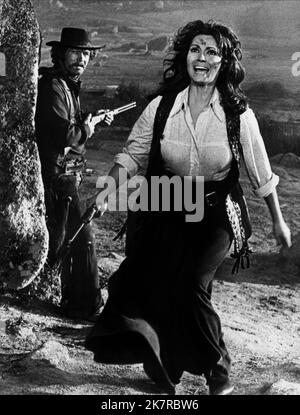 Stephen Boyd & Rosanna Schiaffino Film: The Man Called Noon; Un Hombre Llamado Noon; Lo Chiamavano Mezzogiorno (1973) Charaktere: Rimes & Fan Davidge Regie: Peter Collinson 06. August 1973 **WARNUNG** Dieses Foto ist nur für redaktionelle Zwecke bestimmt und unterliegt dem Copyright nationaler ALLGEMEINER BILDER und/oder des Fotografen, der von der Film- oder Produktionsfirma beauftragt wurde, und kann nur von Publikationen im Zusammenhang mit der Bewerbung des oben genannten Films reproduziert werden. Eine obligatorische Gutschrift für NATIONALE ALLGEMEINE BILDER ist erforderlich. Der Fotograf sollte auch bei Bekanntwerden des Fotos gutgeschrieben werden. Eine kommerzielle Nutzung ist nicht möglich Stockfoto