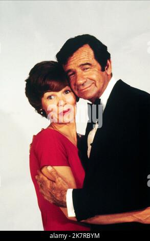 Glenda Jackson & Walter Matthau Film: House Calls (1979) Charaktere: Ann Atkinson, Dr. Charley Nichols Regie: Howard Zieff 15 March 1978 **WARNUNG** Dieses Foto ist nur für den redaktionellen Gebrauch bestimmt und unterliegt dem Copyright von UNIVERSAL und/oder dem Fotografen, der von der Film- oder Produktionsfirma beauftragt wurde und darf nur von Publikationen im Zusammenhang mit der Bewerbung des oben genannten Films reproduziert werden. Eine obligatorische Gutschrift an UNIVERSAL ist erforderlich. Der Fotograf sollte auch bei Bekanntwerden des Fotos gutgeschrieben werden. Ohne schriftliche Genehmigung der Film Company kann keine kommerzielle Nutzung gewährt werden. Stockfoto