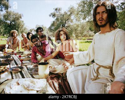 Carl Anderson & Ted Neeley Film: Jesus Christ Superstar (USA 1973) Charaktere: Judas Iscariot, Jesus Christ Regie: Norman Jewison 07 August 1973 **WARNUNG** Dieses Foto ist nur für den redaktionellen Gebrauch bestimmt und unterliegt dem Copyright von UNIVERSAL-BILDERN und/oder dem Fotografen, der von der Film- oder Produktionsfirma beauftragt wurde und darf nur von Publikationen im Zusammenhang mit der Bewerbung des oben genannten Films reproduziert werden. Eine obligatorische Gutschrift für UNIVERSELLE BILDER ist erforderlich. Der Fotograf sollte auch bei Bekanntwerden des Fotos gutgeschrieben werden. Ohne schriftliche Genehmigung der Film Company kann keine kommerzielle Nutzung gewährt werden. Stockfoto