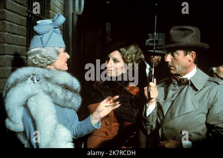 Barbra Streisand Film: Funny Lady (USA 1975) Charaktere: Fanny Brice Regie: Herbert Ross 15 March 1975 **WARNUNG** Dieses Foto ist nur für redaktionelle Zwecke bestimmt und unterliegt dem Copyright von COLUMBIA und/oder dem von der Film- oder Produktionsfirma beauftragten Fotografen und kann nur durch Publikationen im Zusammenhang mit der Bewerbung des oben genannten Films reproduziert werden. Eine obligatorische Gutschrift an COLUMBIA ist erforderlich. Der Fotograf sollte auch bei Bekanntwerden des Fotos gutgeschrieben werden. Ohne schriftliche Genehmigung der Film Company kann keine kommerzielle Nutzung gewährt werden. Stockfoto