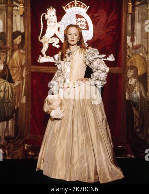 Glenda Jackson Film: Mary, Queen Of Scots (1971) Charaktere: Queen Elizabeth Regie: Charles Jarrott 02 February 1971 **WARNUNG** Dieses Foto ist nur für den redaktionellen Gebrauch bestimmt und unterliegt dem Copyright von UNIVERSAL und/oder dem Fotografen, der von der Film- oder Produktionsfirma beauftragt wurde und darf nur von Publikationen im Zusammenhang mit der Bewerbung des oben genannten Films reproduziert werden. Eine obligatorische Gutschrift an UNIVERSAL ist erforderlich. Der Fotograf sollte auch bei Bekanntwerden des Fotos gutgeschrieben werden. Ohne schriftliche Genehmigung der Film Company kann keine kommerzielle Nutzung gewährt werden. Stockfoto