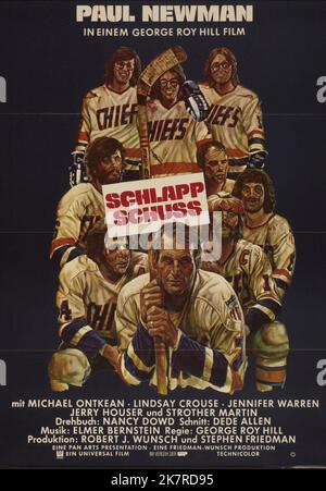 Paul Newman Film: Slap Shot (1975) Charaktere: Reggie 'Reg' Dunlop Regie: George Roy Hill 25 February 1977 **WARNUNG** Dieses Foto ist nur für den redaktionellen Gebrauch bestimmt und unterliegt dem Copyright von UNIVERSAL und/oder des Fotografen, der von der Film- oder Produktionsfirma beauftragt wurde und darf nur durch Publikationen im Zusammenhang mit der Bewerbung des oben genannten Films reproduziert werden. Eine obligatorische Gutschrift an UNIVERSAL ist erforderlich. Der Fotograf sollte auch bei Bekanntwerden des Fotos gutgeschrieben werden. Ohne schriftliche Genehmigung der Film Company kann keine kommerzielle Nutzung gewährt werden. Stockfoto