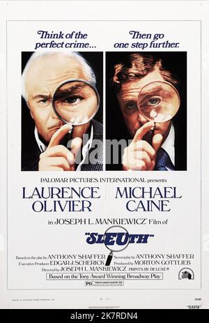 Laurence Olivier & Michael Caine Poster Film: Sleuth (1973) Charaktere: Andrew Wyke, Milo Tindard Regie: Joseph L. Mankiewicz 10 December 1972 **WARNUNG** Dieses Foto ist nur für den redaktionellen Gebrauch bestimmt und unterliegt dem Copyright von 20 CENTURY FOX und/oder des Fotografen, der von der Film- oder Produktionsfirma beauftragt wurde, und kann nur durch Publikationen im Zusammenhang mit der Bewerbung des oben genannten Films reproduziert werden. Eine obligatorische Gutschrift an 20 CENTURY FOX ist erforderlich. Der Fotograf sollte auch bei Bekanntwerden des Fotos gutgeschrieben werden. Ohne schriftliche Genehmigung der Film Company kann keine kommerzielle Nutzung gewährt werden. Stockfoto