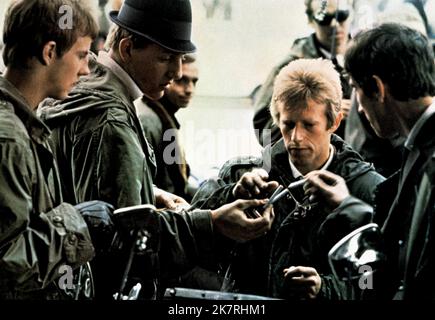 Mike Wingett & Phil Davis Film: Quadrophenia (UK 1979) Regie: Franc Roddam 14 May 1979 **WARNUNG** Dieses Foto ist nur für redaktionelle Verwendung bestimmt und unterliegt dem Copyright der WHO-FILME und/oder des Fotografen, der von der Film- oder Produktionsfirma beauftragt wurde und darf nur durch Publikationen im Zusammenhang mit der Bewerbung des oben genannten Films reproduziert werden. Eine obligatorische Gutschrift für DIE FILME DER WHO ist erforderlich. Der Fotograf sollte auch bei Bekanntwerden des Fotos gutgeschrieben werden. Ohne schriftliche Genehmigung der Film Company kann keine kommerzielle Nutzung gewährt werden. Stockfoto