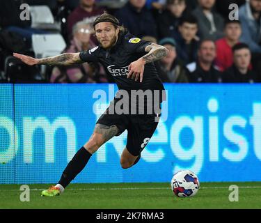 Swansea, Großbritannien. 18. Oktober 2022. Jeff Hendrick #8 of Reading während des Sky Bet Championship-Spiels Swansea City vs Reading im Swansea.com Stadium, Swansea, Großbritannien, 18.. Oktober 2022 (Foto von Mike Jones/News Images) in Swansea, Großbritannien am 10/18/2022. (Foto von Mike Jones/News Images/Sipa USA) Quelle: SIPA USA/Alamy Live News Stockfoto
