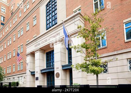 Alexandria, Virginia, USA - 8. September 2022: Haupteingang des US-Bundesanwalts Stockfoto