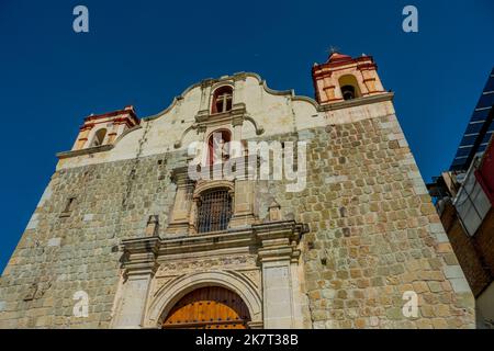 Die Kirche Sangre De Cristo in der Stadt Oaxaca de Juarez, Oaxaca, Mexiko. Stockfoto
