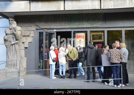 Berlin, Deutschland - 16. Oktober 2022 - Berlin Dungeon Touristenattraktion in der Spandauer Straße in Mitte. (Markku Rainer Peltonen) Stockfoto