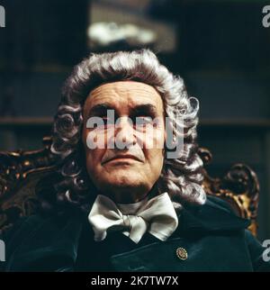 Einfach sterben..., Fernsehfilm nach dem Stück von Theodor Schübel, Deutschland 1971, Regie: Stanislav Barabas, Darsteller: Hans Schweikart Stockfoto