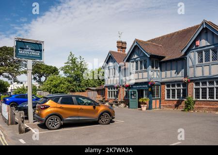 Mayflower Pub Schild und Gebäude, Lymington, Hampshire, Großbritannien Stockfoto