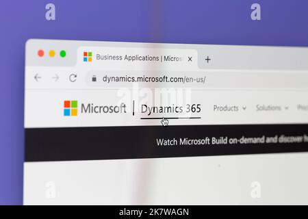 Ostersund, Schweden - 26. Aug 2022: Microsoft Dynamics 365 auf einem Computerbildschirm Microsoft Dynamics 365 ist eine Produktfamilie von Microsoft. Stockfoto