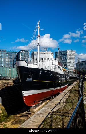 MV Edmund Gardner befindet sich als Museumsstück in Liverpool, England, in einem permanenten Trockendock. Stockfoto