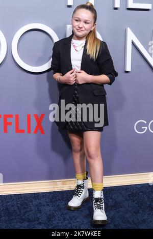 New York City, Usa. 18. Oktober 2022. MANHATTAN, NEW YORK CITY, NEW YORK, USA - 18. OKTOBER: Alix West Lefler kommt zur New York Special Screening von Netflix's "The Good Nurse", die am 18. Oktober 2022 im Pariser Theater in Manhattan, New York City, New York, USA, stattfand. (Foto von Jordan Hinton/Image Press Agency) Quelle: Image Press Agency/Alamy Live News Stockfoto