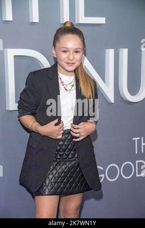 New York, Usa. 18. Oktober 2022. Alix West Lefler besucht Netflix's „The Good Nurse“ New York Screening am Paris Theatre in New York City. (Foto von Ron Adar/SOPA Images/Sipa USA) Quelle: SIPA USA/Alamy Live News Stockfoto