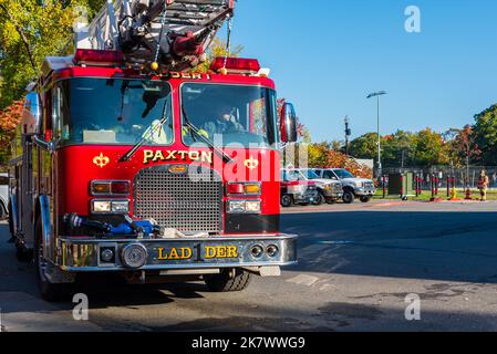 Oakham, Paxton, Princeton, Rutland und West Boylston Fire Departments im Worcester Fire Department Training Center Stockfoto