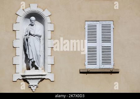 Fassade im Dorf Ars sur Formans, Frankreich Stockfoto