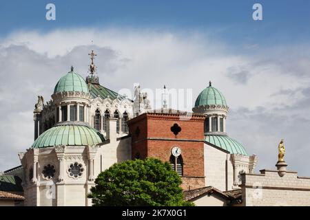 Basilika von Ars sur Formans in Frankreich Stockfoto