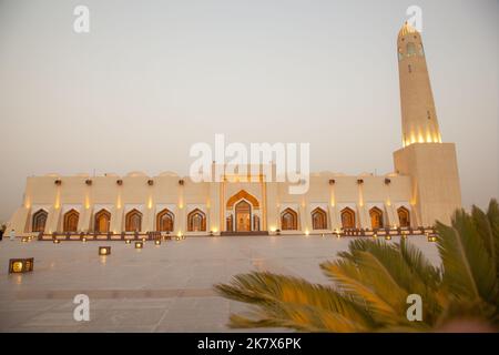 Doha, Katar, 24,2022. April: Imam Muhammad ibn Abd al-Wahhab Moschee ist die nationale Moschee von Katar. Stockfoto