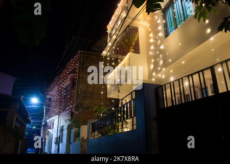 led-Lichtdekoration in kalkutta für die diwali-Feier Stockfoto