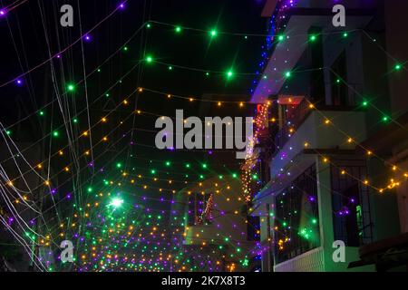 led-Lichtdekoration in kalkutta für die diwali-Feier Stockfoto