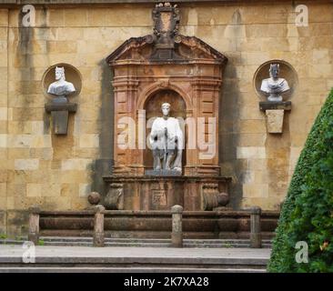 Garten der Caudillos Kings (Skulpturensemble) neben der Kathedrale von Oviedo Calle Aguila Oviedo Asturias Spanien Stockfoto