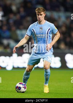 Ben-Garbe von Coventry City während des Sky Bet Championship-Spiels in der Coventry Building Society Arena, Coventry. Bilddatum: Mittwoch, 19. Oktober 2022. Stockfoto