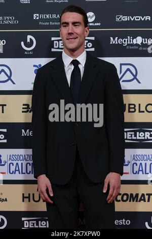 Rho, Italien. 17. Oktober 2022. Dusan Vlahovic während der Gran Gala del Calcio AIC 2022 auf der Rho Fiera Milano, Mailand, Italien am 17. Oktober 2022 Quelle: Independent Photo Agency/Alamy Live News Stockfoto