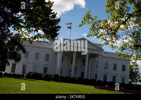 Washington, USA. 19. Oktober 2022. Eine allgemeine Ansicht des Weißen Hauses in Washington, DC, am Mittwoch, den 19. Oktober, 2022. (Graeme Sloan/Sipa USA) Quelle: SIPA USA/Alamy Live News Stockfoto