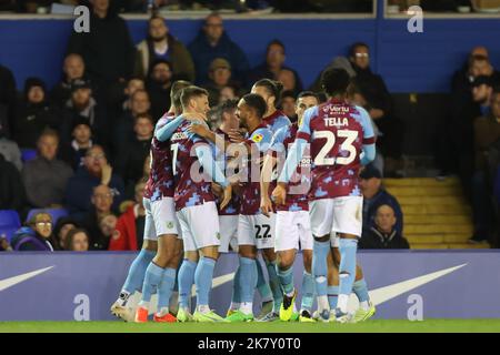 Birmingham, Großbritannien. 19. Oktober 2022. Johann Guomundsson #7 von Burnley feiert sein Ziel, es 0-1 während des Sky Bet Championship-Spiels Birmingham City vs Burnley in St Andrews, Birmingham, Großbritannien, 19.. Oktober 2022 (Foto von Simon Bissett/News Images) in Birmingham, Großbritannien am 10/19/2022. (Foto von Simon Bissett/News Images/Sipa USA) Quelle: SIPA USA/Alamy Live News Stockfoto