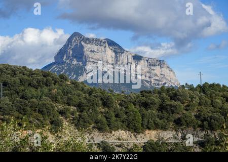 Herrliche Aussicht auf die Berge, Felsvorsprüngen und Canyons des Canons de Anisclo (Anisclo Canyon) in den spanischen Pyrenäen Stockfoto